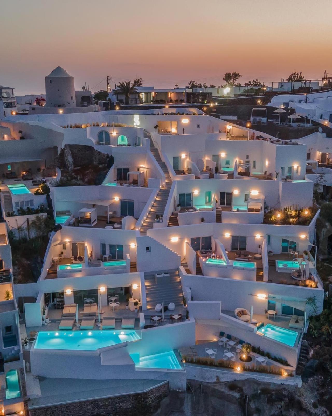 The Saint Oia