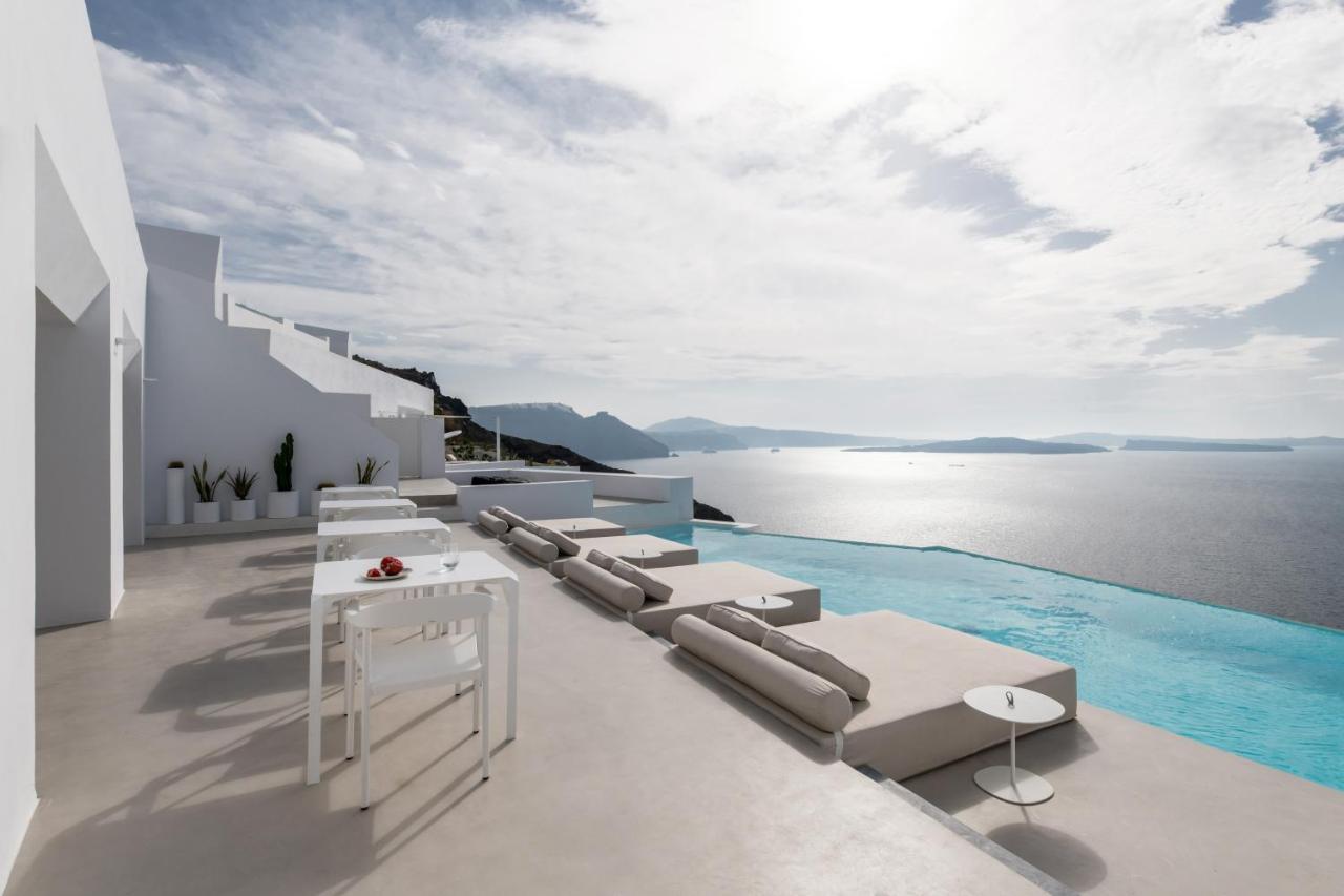 The Saint Oia